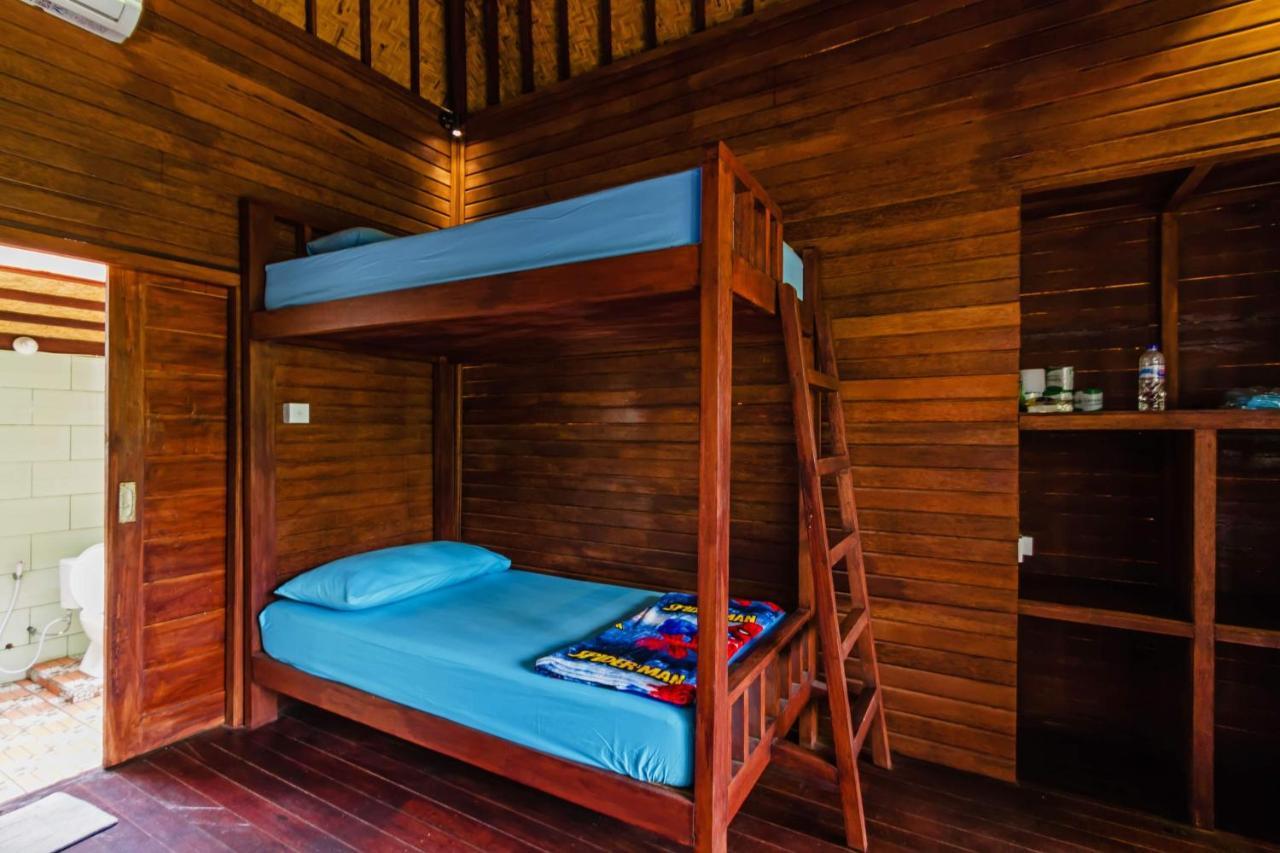 Titi Hostel Lembongan Exterior foto